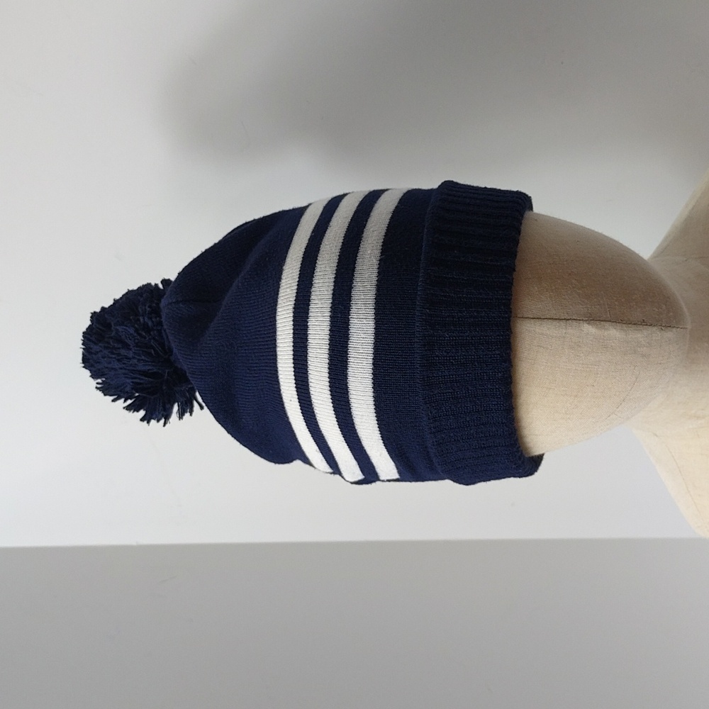 Adidas Golf Pom Pom Women's Beanie Hat Navy Blue White OS Fits Most